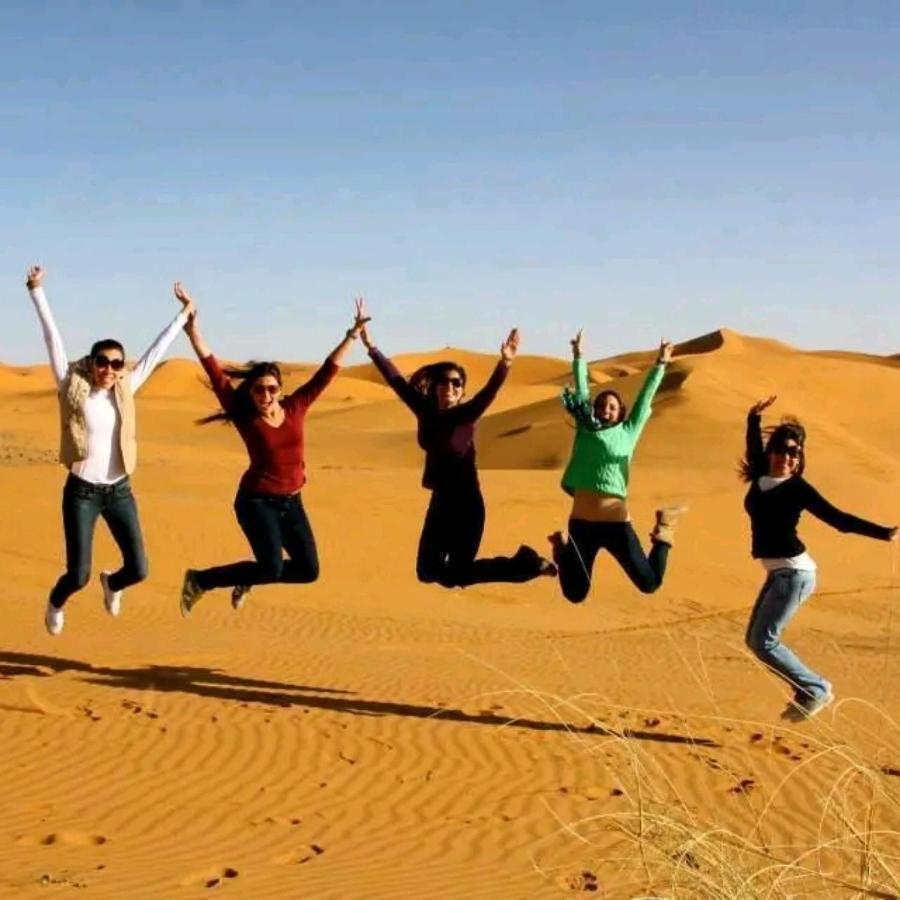 Desert Lover'S Luxury Camp Merzouga Bagian luar foto