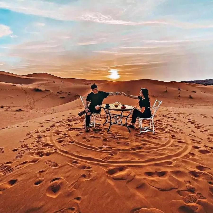 Desert Lover'S Luxury Camp Merzouga Bagian luar foto